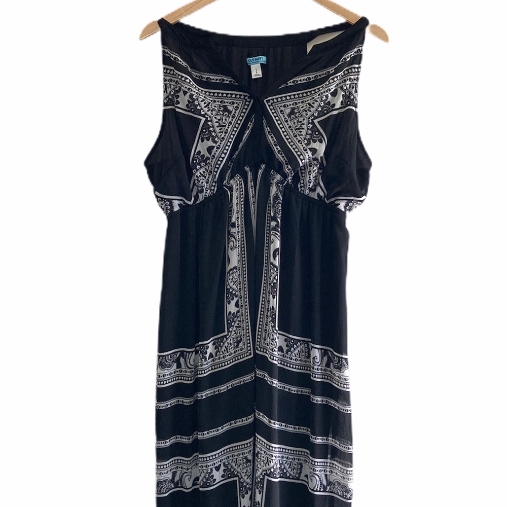 Old Navy Black & White Maxi Dress